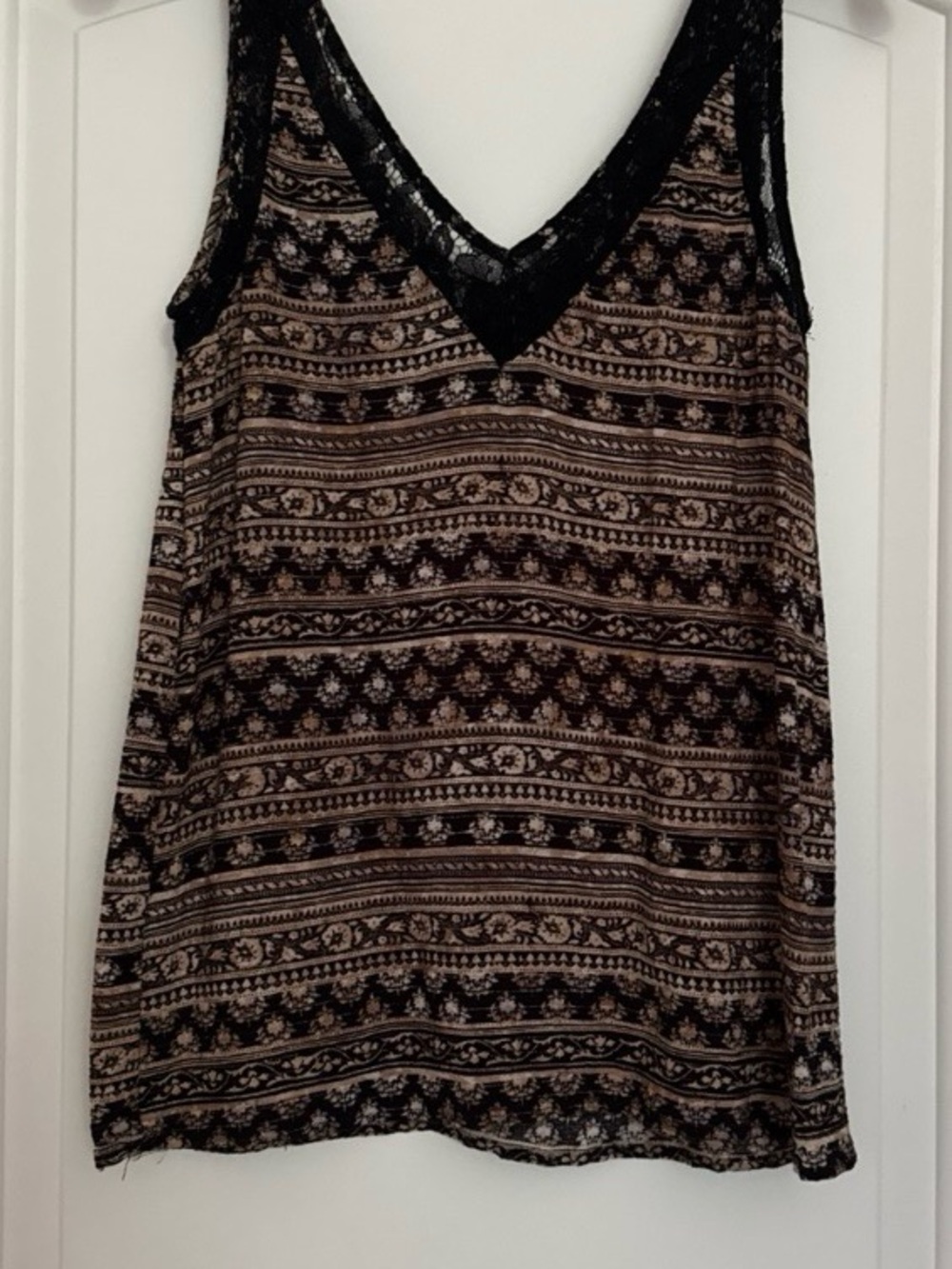 Daytrip Black and Tan Lace-Trim V-Neck Tank